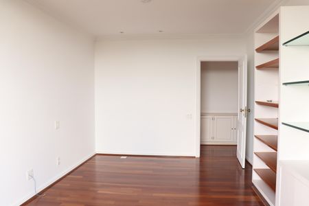 Apartamento à venda com 542m², 5 quartos e 4 vagasQuarto 5