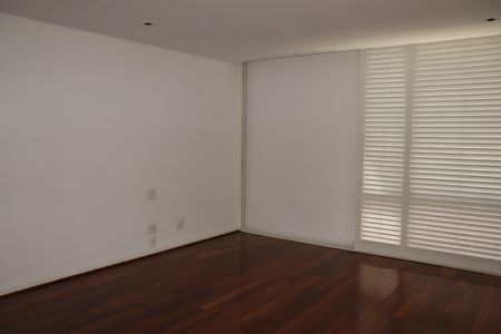 Apartamento à venda com 542m², 5 quartos e 4 vagasQuarto 4