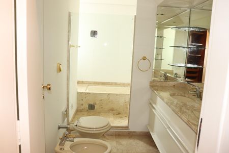 Apartamento à venda com 542m², 5 quartos e 4 vagasBanheiro