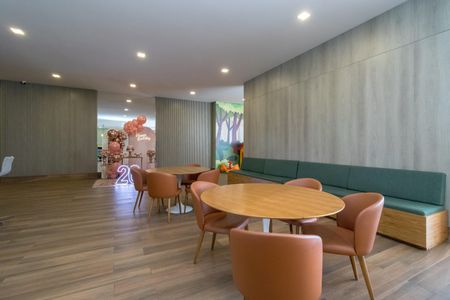 Apartamento à venda com 73m², 2 quartos e 1 vaga Apartamento à venda com 73m², 2 quartos e 1 vagaÁrea comum - Salão de festas