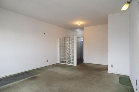 Apartamento à venda com 80m², 2 quartos e sem vagaSala