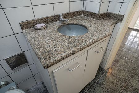 Apartamento à venda com 80m², 2 quartos e sem vagaBanheiro