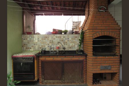 Casa à venda com 175m², 3 quartos e 2 vagasÁrea Externa