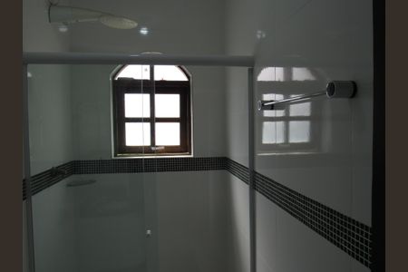 Casa à venda com 175m², 3 quartos e 2 vagasBanheiro Social