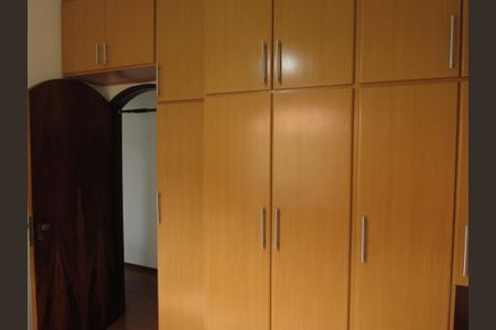 Casa à venda com 175m², 3 quartos e 2 vagasQuarto 2