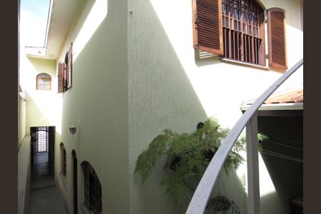 Casa à venda com 175m², 3 quartos e 2 vagasÁrea Externa