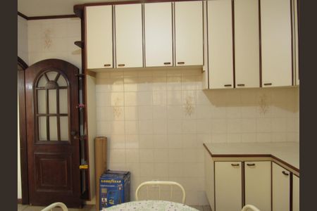 Casa à venda com 175m², 3 quartos e 2 vagasCozinha