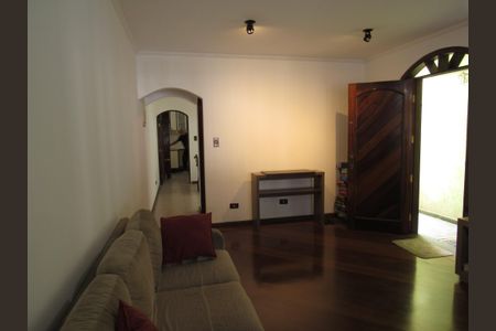 Casa à venda com 175m², 3 quartos e 2 vagasSala