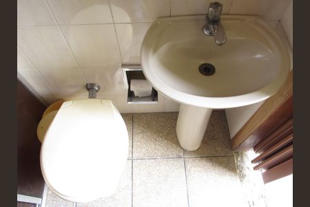 Casa à venda com 175m², 3 quartos e 2 vagasBanheiro Externo