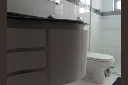 Casa à venda com 175m², 3 quartos e 2 vagasBanheiro Social