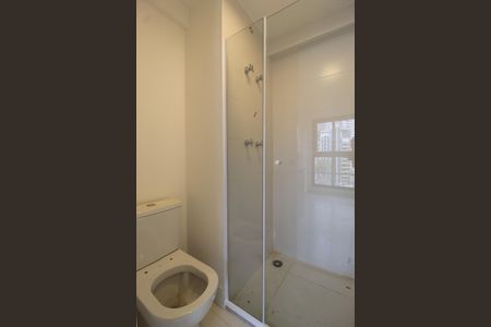 Banheiro de kitnet/studio para alugar com 1 quarto, 30m² em Indianópolis, São Paulo