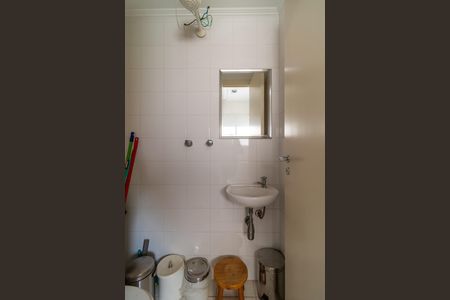 Apartamento à venda com 85m², 2 quartos e 2 vagas Apartamento à venda com 85m², 2 quartos e 2 vagasBanheiro de serviço