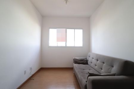 Sala de apartamento para alugar com 2 quartos, 47m² em Jardim Holanda, Uberlândia
