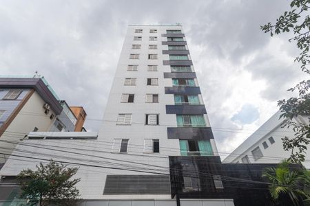 Apartamento à venda com 95m², 3 quartos e 3 vagasFachada