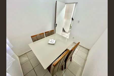 Casa à venda com 77m², 3 quartos e 1 vaga Casa à venda com 77m², 3 quartos e 1 vagaSala de Jantar