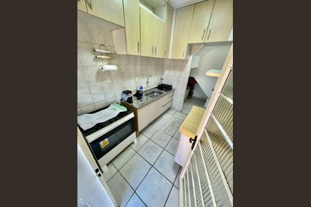 Casa à venda com 77m², 3 quartos e 1 vaga Casa à venda com 77m², 3 quartos e 1 vagaCozinha