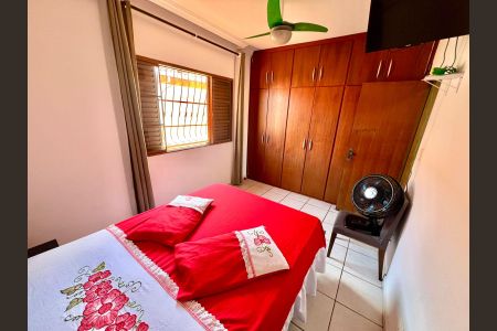 Casa à venda com 77m², 3 quartos e 1 vaga Casa à venda com 77m², 3 quartos e 1 vagaQuarto 1