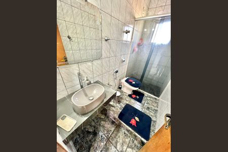 Casa à venda com 77m², 3 quartos e 1 vaga Casa à venda com 77m², 3 quartos e 1 vagaBanheiro Social