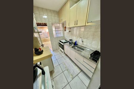 Casa à venda com 77m², 3 quartos e 1 vaga Casa à venda com 77m², 3 quartos e 1 vagaCozinha