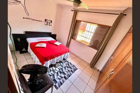 Casa à venda com 77m², 3 quartos e 1 vaga Casa à venda com 77m², 3 quartos e 1 vagaQuarto 1