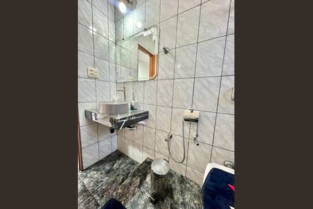 Casa à venda com 77m², 3 quartos e 1 vaga Casa à venda com 77m², 3 quartos e 1 vagaBanheiro Social