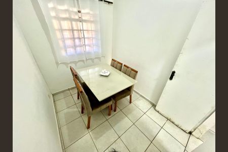 Casa à venda com 77m², 3 quartos e 1 vaga Casa à venda com 77m², 3 quartos e 1 vagaSala de Jantar