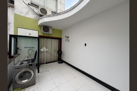 Apartamento à venda com 108m², 3 quartos e 1 vagaVaranda Suíte 1