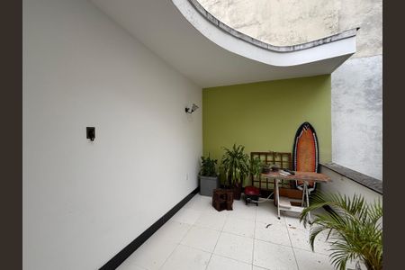 Apartamento à venda com 108m², 3 quartos e 1 vagaVaranda Suíte 1