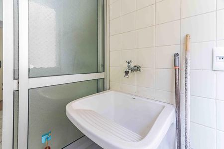 Apartamento à venda com 65m², 3 quartos e 1 vagaÁrea de Serviço