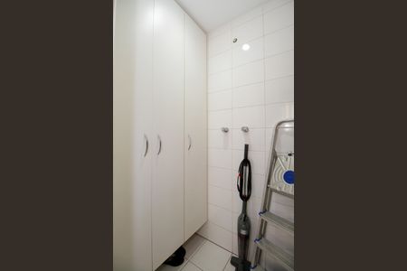 Apartamento à venda com 120m², 4 quartos e 2 vagas Apartamento à venda com 120m², 4 quartos e 2 vagasDespensa
