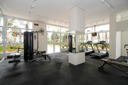 Apartamento à venda com 120m², 4 quartos e 2 vagas Apartamento à venda com 120m², 4 quartos e 2 vagasÁrea Comum - Academia