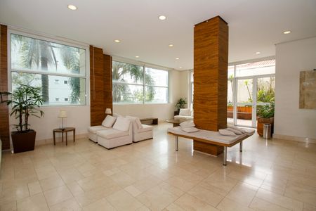 Apartamento à venda com 120m², 4 quartos e 2 vagas Apartamento à venda com 120m², 4 quartos e 2 vagasÁrea Comum - Salão de Festas