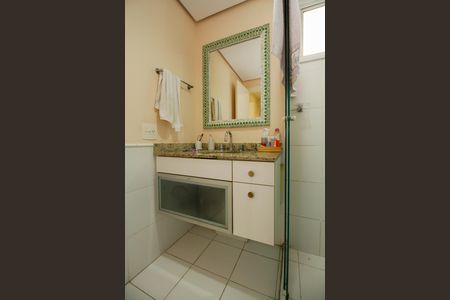 Apartamento à venda com 120m², 4 quartos e 2 vagas Apartamento à venda com 120m², 4 quartos e 2 vagasBanheiro Social