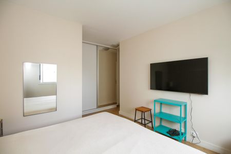 Apartamento à venda com 120m², 4 quartos e 2 vagas Apartamento à venda com 120m², 4 quartos e 2 vagasSuíte