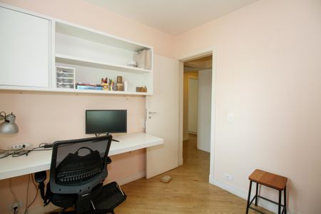 Apartamento à venda com 120m², 4 quartos e 2 vagas Apartamento à venda com 120m², 4 quartos e 2 vagasQuarto 1