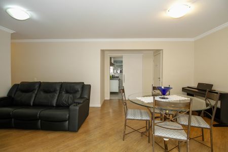 Apartamento à venda com 120m², 4 quartos e 2 vagas Apartamento à venda com 120m², 4 quartos e 2 vagasSala de Estar e Jantar