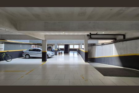 Garagem de apartamento para alugar com 1 quarto, 35m² em Vila Vitória, Santo André