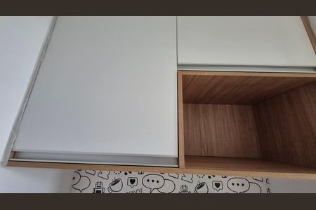 Corredor de apartamento para alugar com 1 quarto, 35m² em Vila Vitória, Santo André