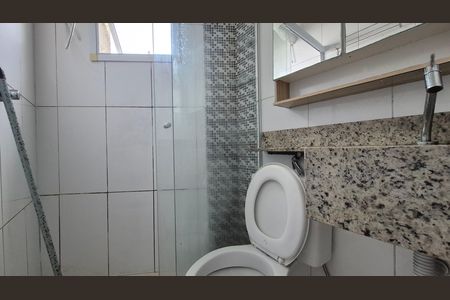 Banheiro de apartamento para alugar com 1 quarto, 35m² em Vila Vitória, Santo André