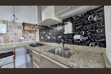 Cozinha de apartamento para alugar com 1 quarto, 35m² em Vila Vitória, Santo André