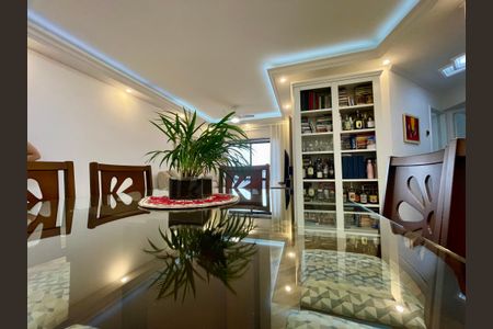 Apartamento à venda com 97m², 3 quartos e 2 vagas Apartamento à venda com 97m², 3 quartos e 2 vagasSala de Jantar