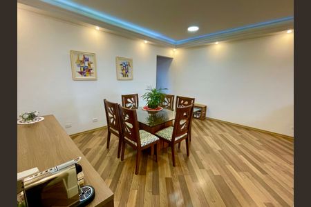 Apartamento à venda com 97m², 3 quartos e 2 vagas Apartamento à venda com 97m², 3 quartos e 2 vagasSala de Jantar