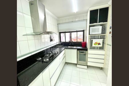 Apartamento à venda com 97m², 3 quartos e 2 vagas Apartamento à venda com 97m², 3 quartos e 2 vagasCozinha