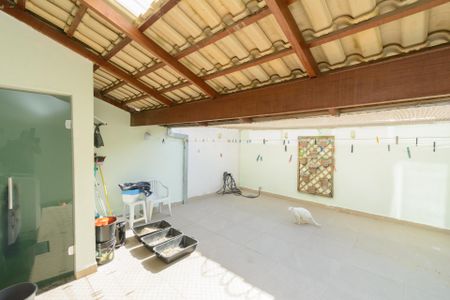 Casa à venda com 154m², 3 quartos e 2 vagasÁrea de Serviço