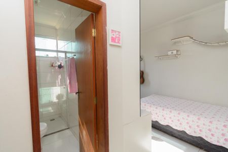 Casa à venda com 154m², 3 quartos e 2 vagasSuíte