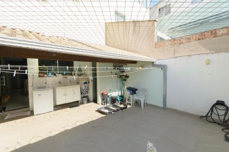 Casa à venda com 154m², 3 quartos e 2 vagasÁrea de Serviço