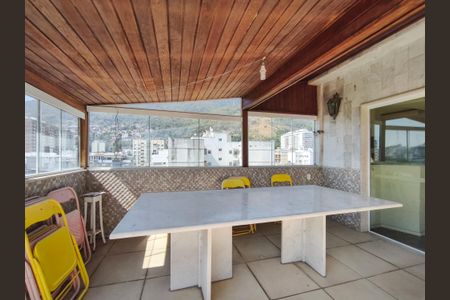 Apartamento à venda com 199m², 4 quartos e 2 vagasTerraço