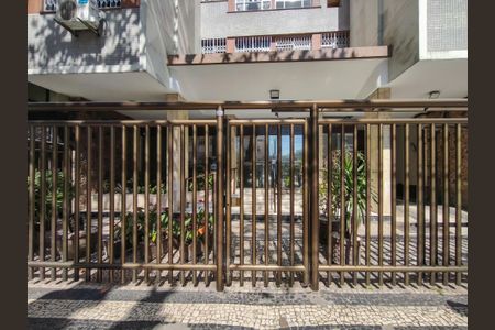 Apartamento à venda com 199m², 4 quartos e 2 vagasFachada e portaria