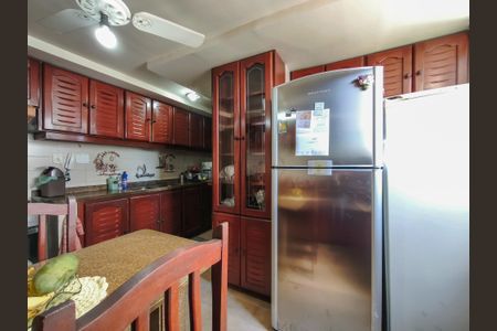 Apartamento à venda com 199m², 4 quartos e 2 vagasCozinha