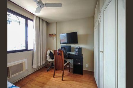 Apartamento à venda com 199m², 4 quartos e 2 vagasQuarto 2